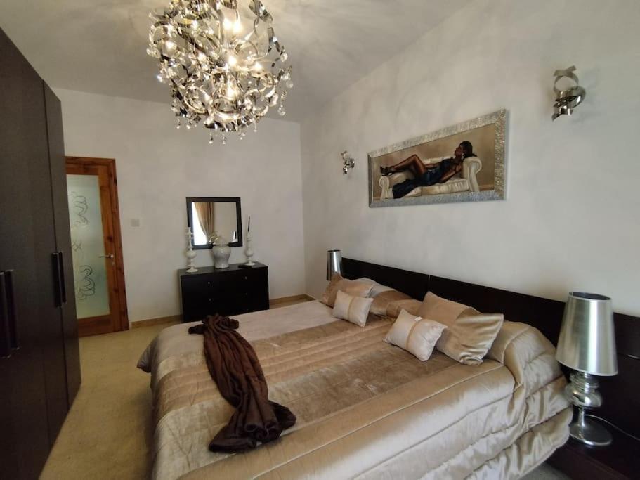Apartment Tal-munfuha- Centrally Located Space.
