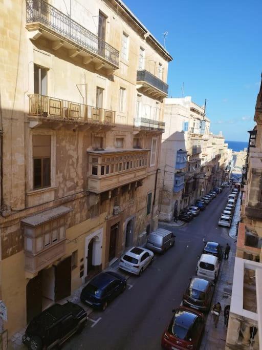 Apartment Tal-munfuha- Centrally Located Space. Valletta